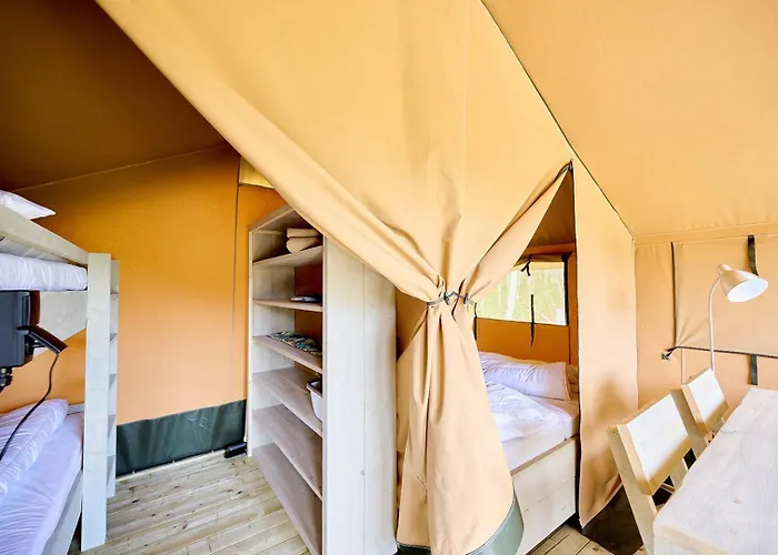Glamping Rosselba Le Palme Luxe tent